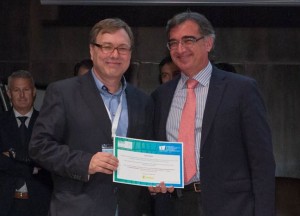 Premio a la mejor comunicación, patrocinado por ZAMBON
