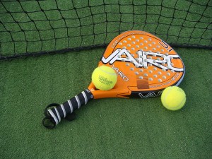 640px-Pala_de_padel