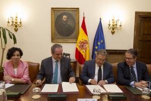 Firma protocolo INTERIOR y CGCOF