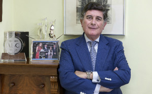 El presidente del COF Sevilla reconocido con el Premio Personajes por Andalucia