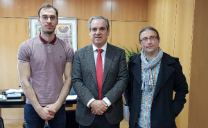 FOTO:Rutilio Martini, Coordinador del Área de Salud de COLEGAS-Confederación LGBT Española; Jesús Aguilar, presidente del Consejo General de Farmacéuticos y Francisco Ramírez presidente de COLEGAS-Confederación LGBT Española