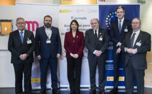Belén Crespo junto con algunos de los participantes de la Jornada