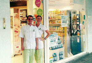 Farmacia escaparate 2