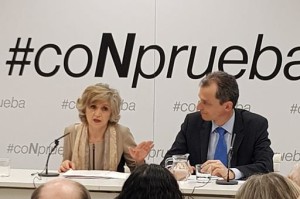 María Luisa Carcedo y Pedro Duque, durante la presentación