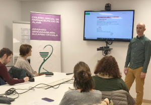 xxx, durante la conferencia