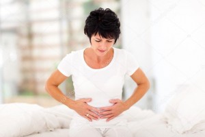 dolor estomago depositphotos_21176703-stock-photo-woman-having-stomach-pain