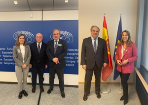 Aguilar se reúne con los principales partidos españoles en el Parlamento Europeo