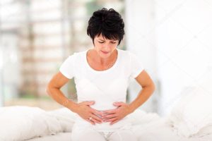 dolor estomago depositphotos_21176703-stock-photo-woman-having-stomach-pain